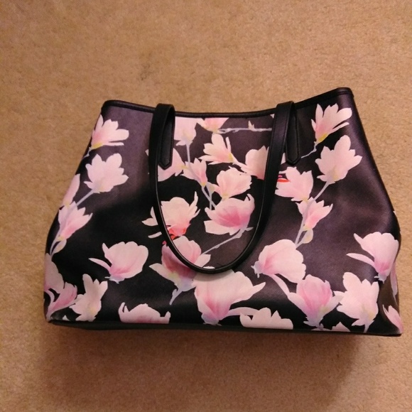 Kenneth Cole Reaction - Picture 2 of 7